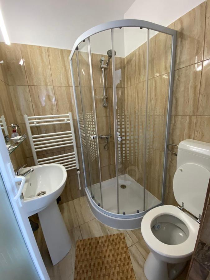 דירות Aninoasa Casa Sonya מראה חיצוני תמונה