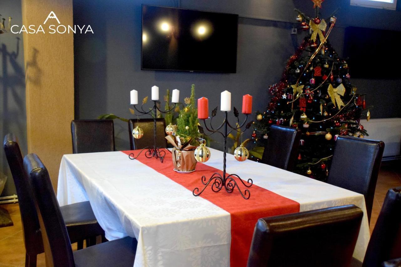 דירות Aninoasa Casa Sonya מראה חיצוני תמונה