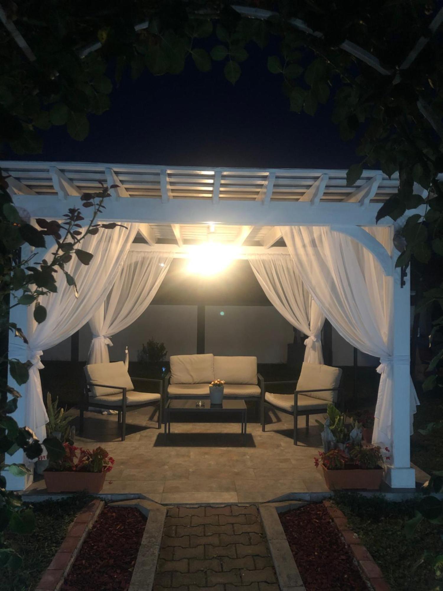 דירות Aninoasa Casa Sonya מראה חיצוני תמונה